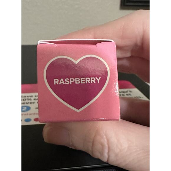 Too Faced Kissing Jelly Gloss Juicy Lip Oil/Gloss Hybrid Raspberry New - Picture 2 of 3